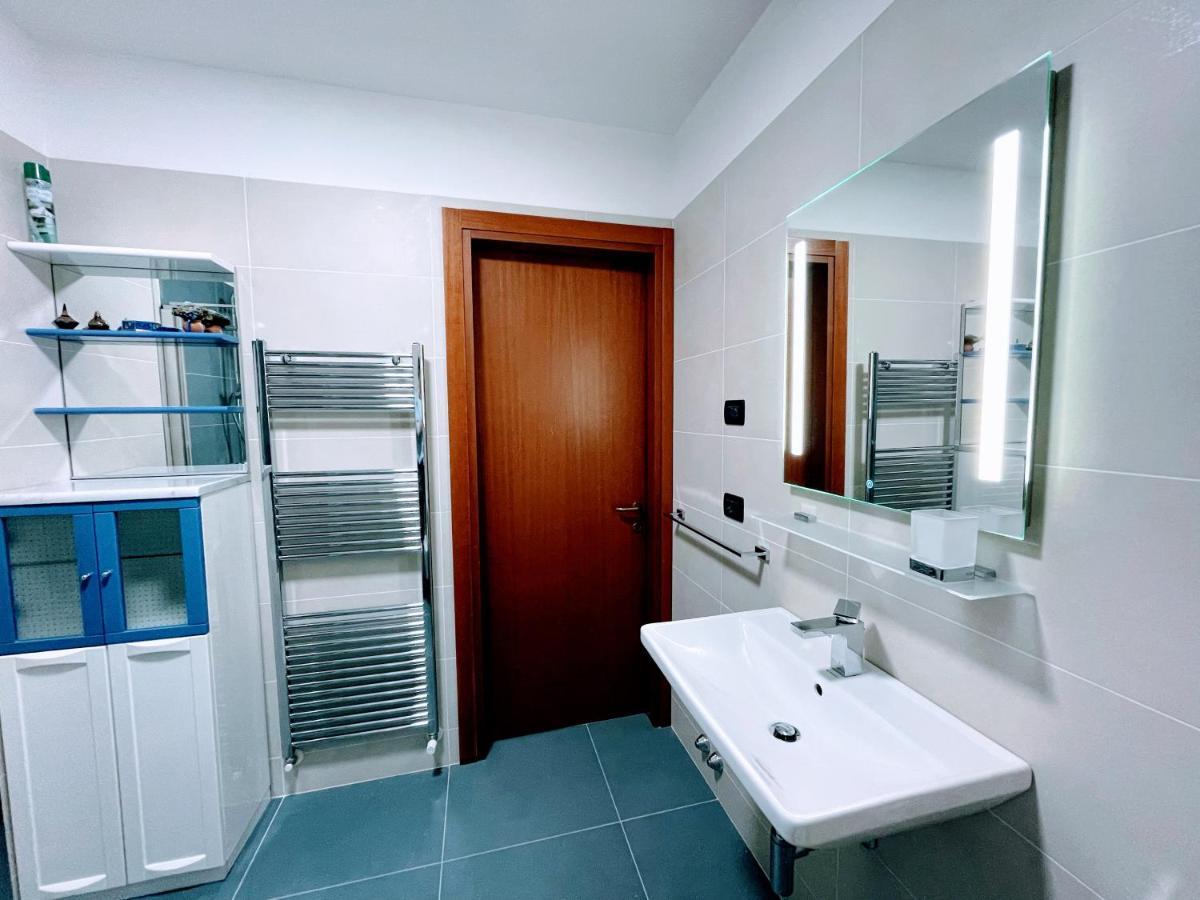 Appartamento Lombardi Riva del Garda Ngoại thất bức ảnh
