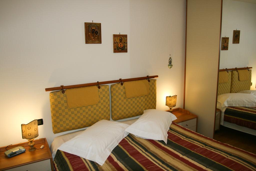 Appartamento Lombardi Riva del Garda Ngoại thất bức ảnh