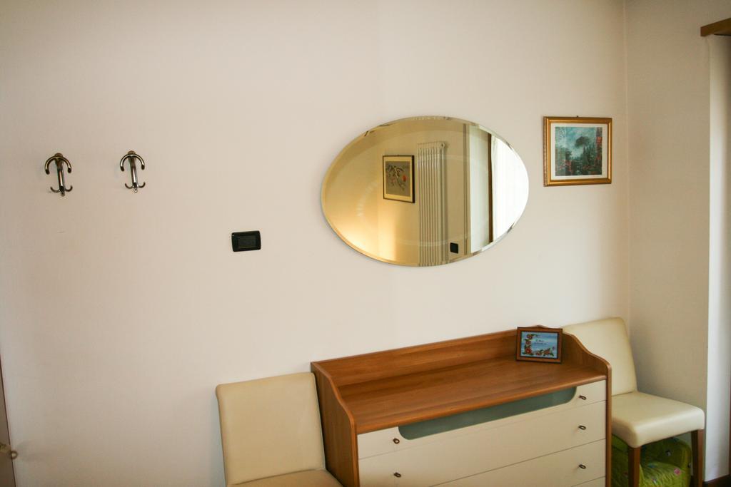 Appartamento Lombardi Riva del Garda Ngoại thất bức ảnh