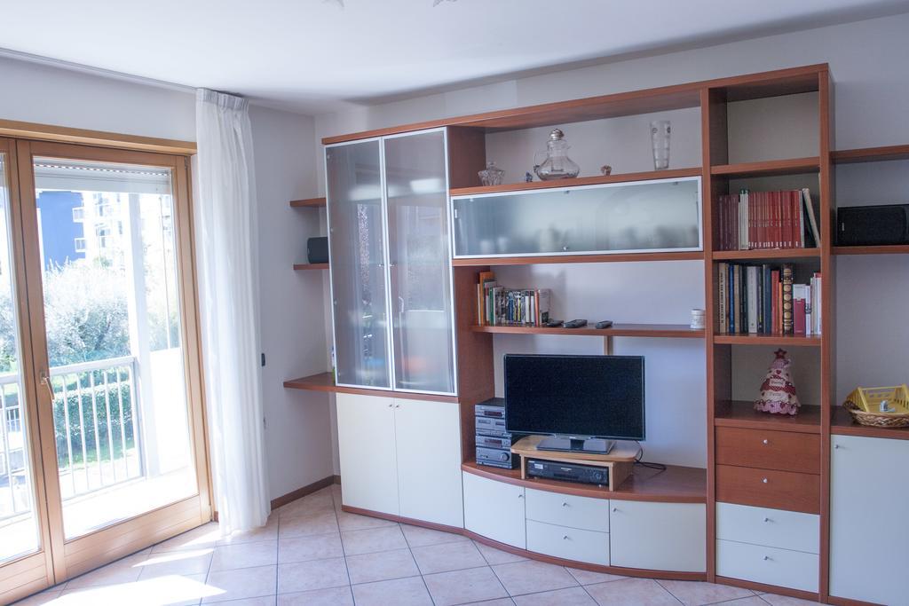 Appartamento Lombardi Riva del Garda Phòng bức ảnh